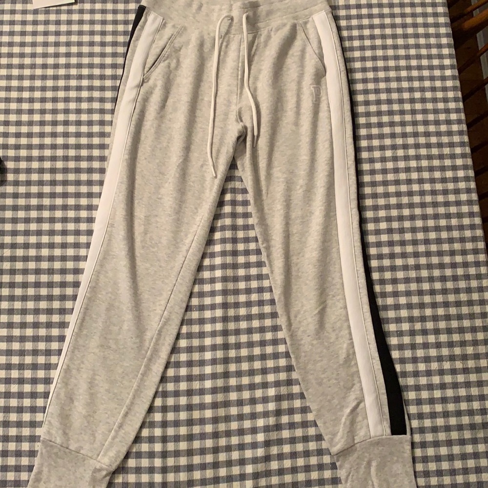 Women’s PINK sweatpants
